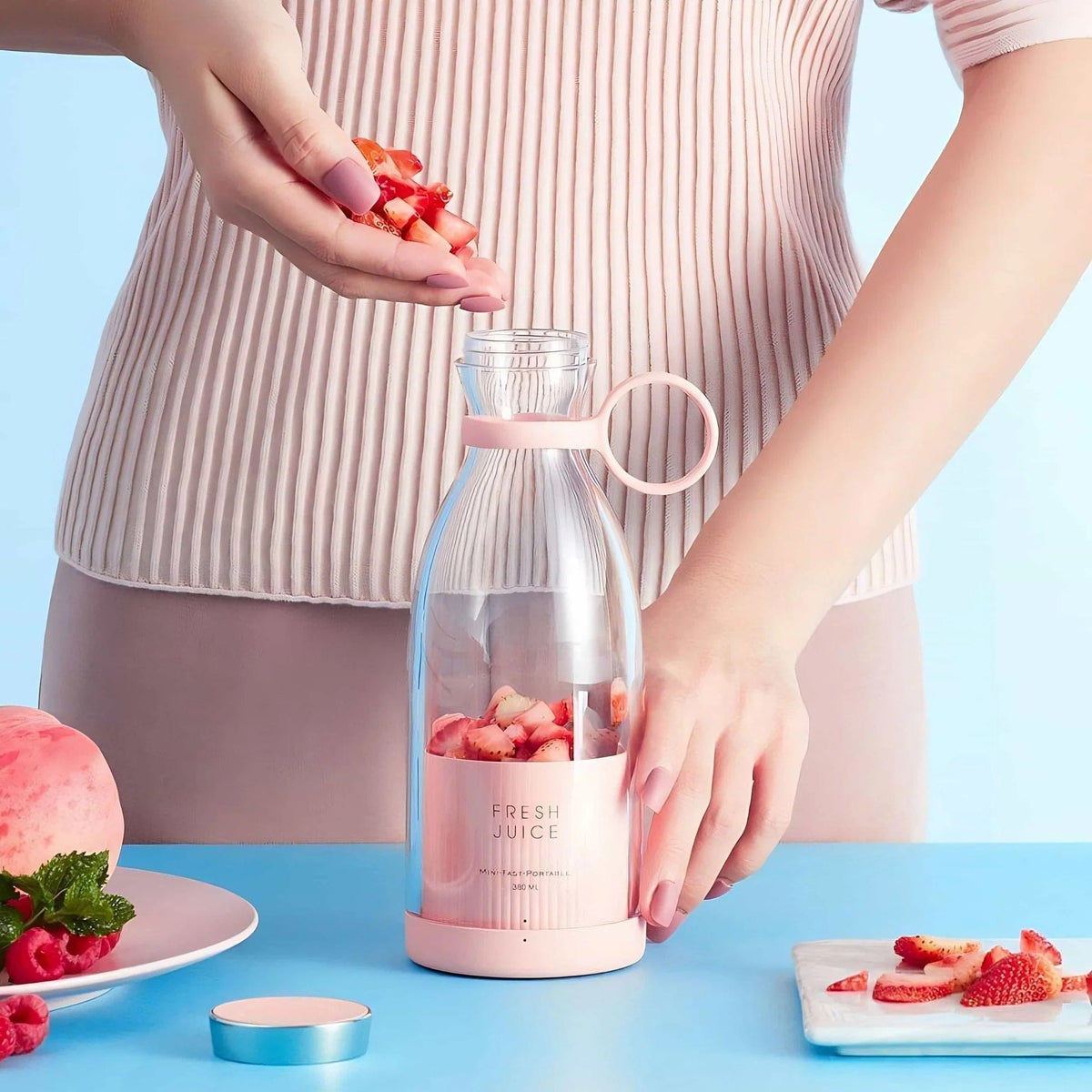 ELECTRIC PORTABLE MINI  JUICE BLANDER
